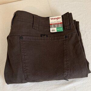 Wrangler Men's Utility Pant Size 38X30 Brown Stretch Canvas Regular Fit (NEW)